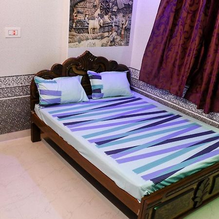 Sri Priya Lodge Dharmapuri Ngoại thất bức ảnh