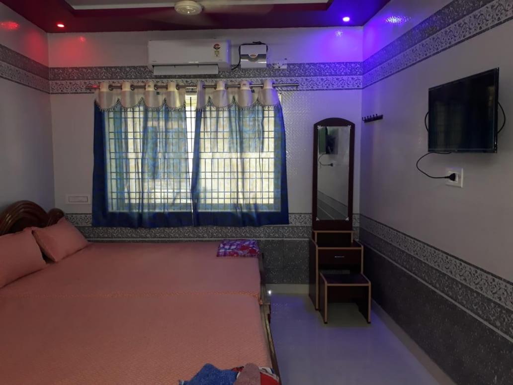 Sri Priya Lodge Dharmapuri Ngoại thất bức ảnh